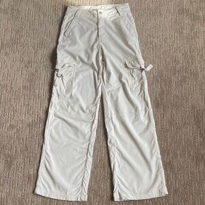 American Eagle Cream Cargo Stretch Pants